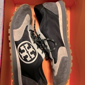Tory Burch shoes. Size9 1/2.